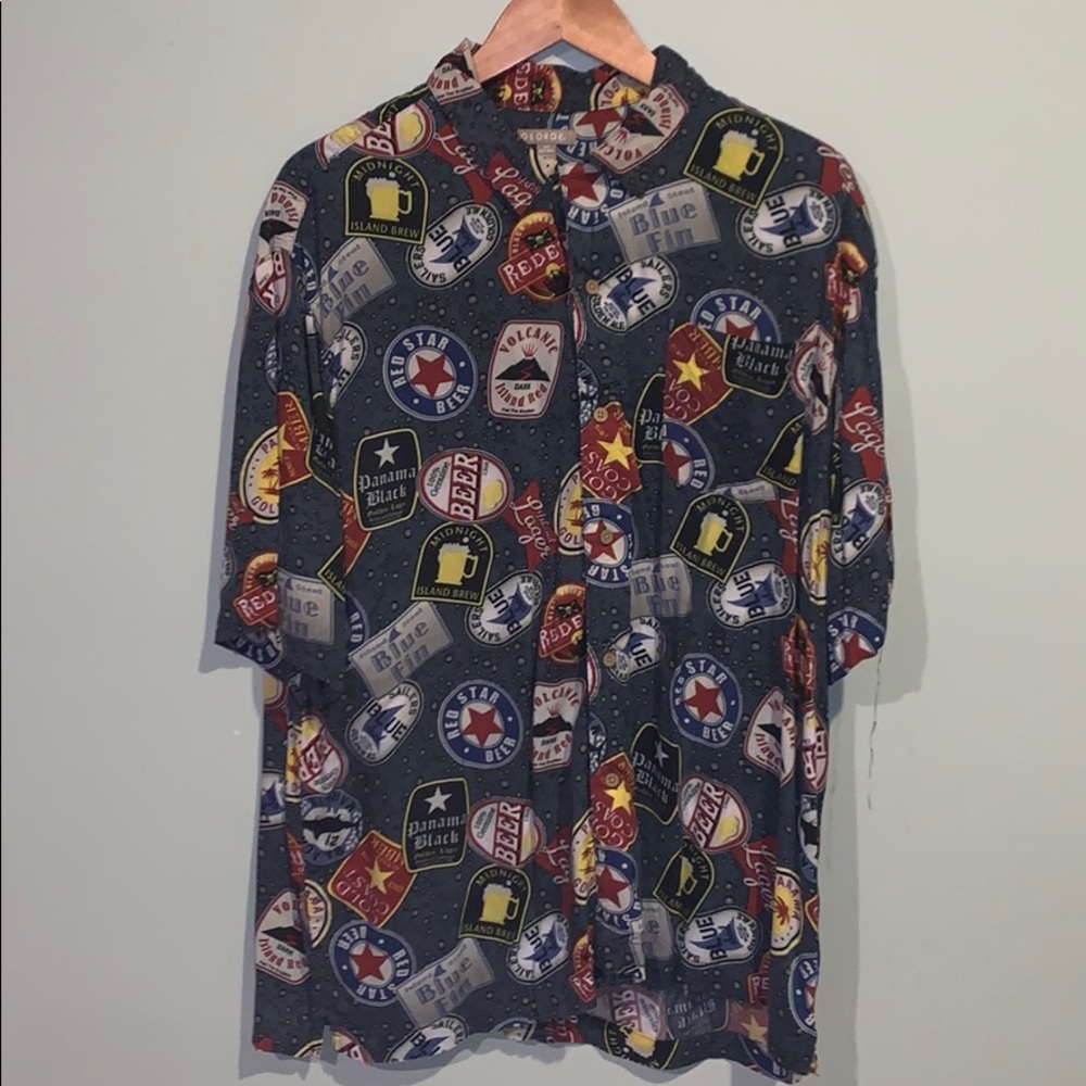 An Hawaiian shirt